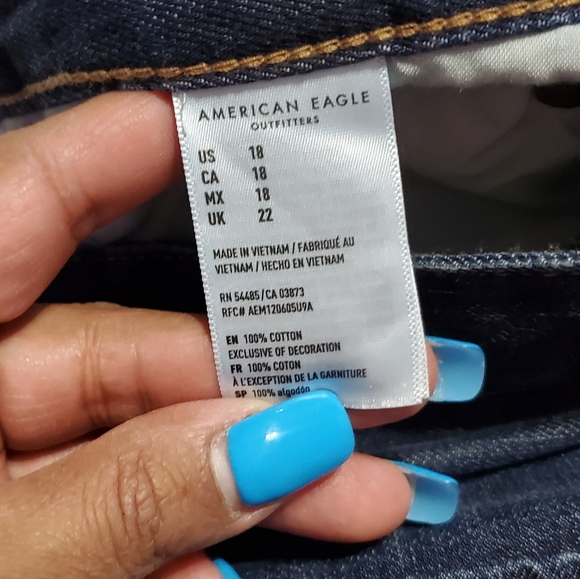 American Eagle Dark Wash Cuffed Midi Shorts - Picture 5 of 7